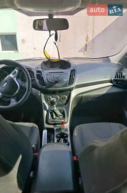 Внедорожник / Кроссовер Ford Kuga 2015 в 
