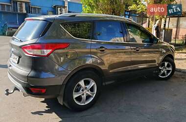 Внедорожник / Кроссовер Ford Kuga 2015 в 