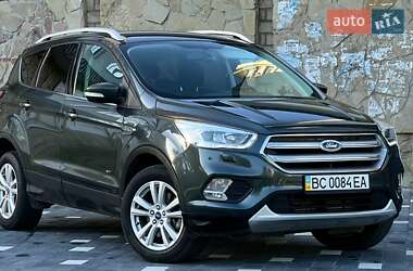 Внедорожник / Кроссовер Ford Kuga 2017 в 