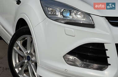 Внедорожник / Кроссовер Ford Kuga 2016 в 
