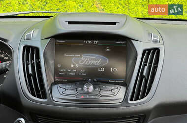 Внедорожник / Кроссовер Ford Kuga 2016 в 