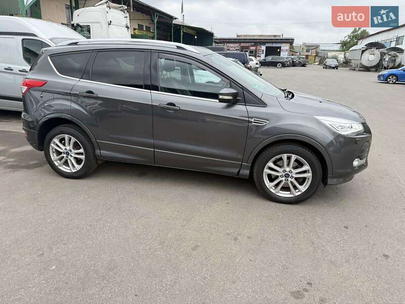 Внедорожник / Кроссовер Ford Kuga 2015 в Луцке