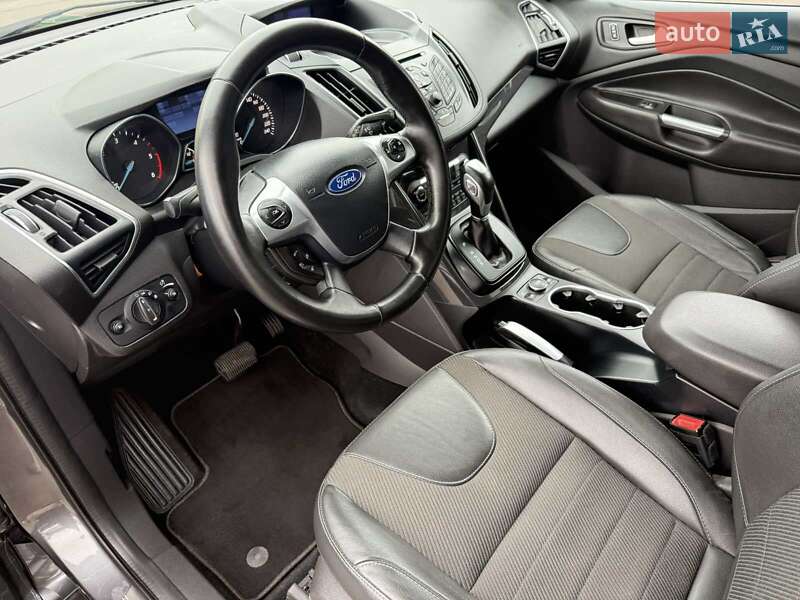 Внедорожник / Кроссовер Ford Kuga 2015 в Луцке