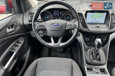 Внедорожник / Кроссовер Ford Kuga 2017 в 
