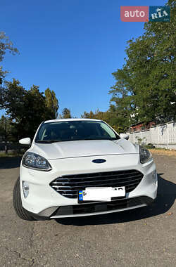 Внедорожник / Кроссовер Ford Kuga 2020 в 
