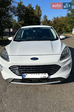 Внедорожник / Кроссовер Ford Kuga 2020 в 