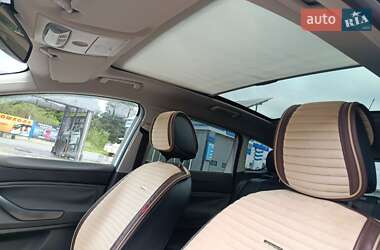 Внедорожник / Кроссовер Ford Kuga 2011 в 