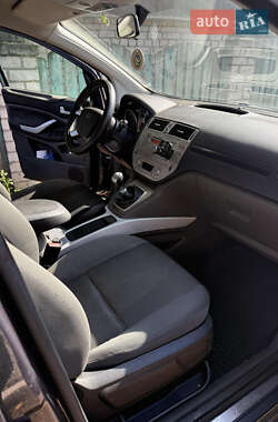 Внедорожник / Кроссовер Ford Kuga 2009 в 