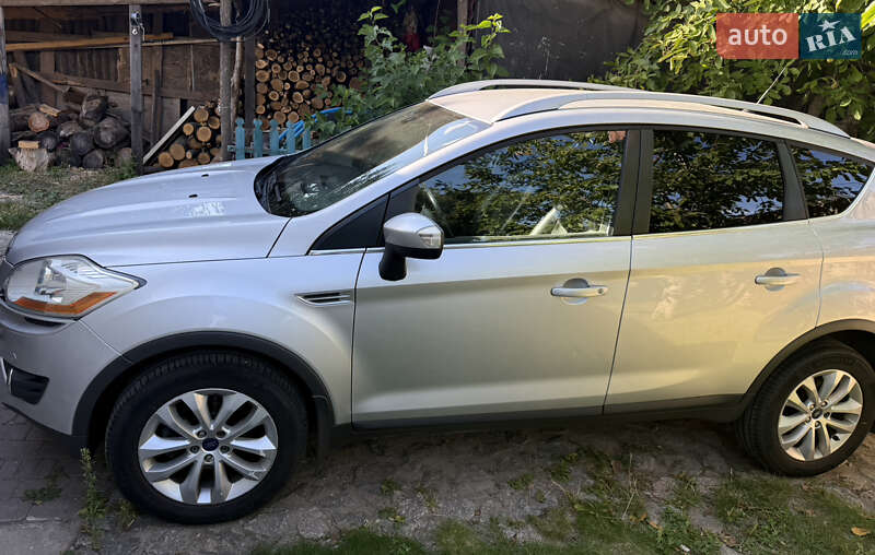 Внедорожник / Кроссовер Ford Kuga 2012 в Киеве