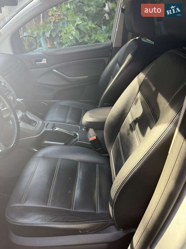 Внедорожник / Кроссовер Ford Kuga 2012 в Киеве