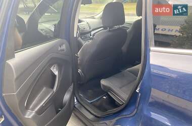 Внедорожник / Кроссовер Ford Kuga 2013 в 