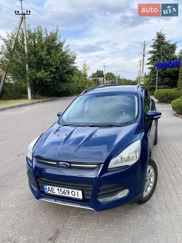 Внедорожник / Кроссовер Ford Kuga 2013 в 