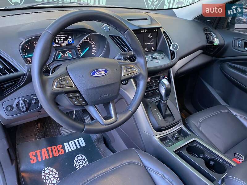 Позашляховик / Кросовер Ford Kuga 2017 в Хмельницькому