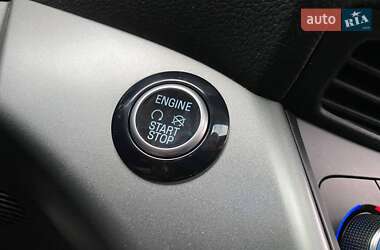 Внедорожник / Кроссовер Ford Kuga 2017 в 