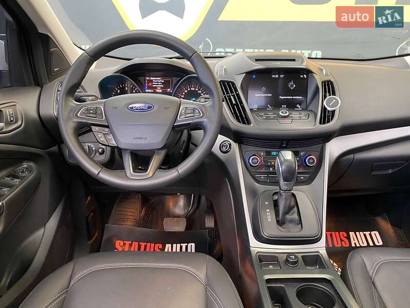 Позашляховик / Кросовер Ford Kuga 2017 в Хмельницькому