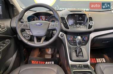 Внедорожник / Кроссовер Ford Kuga 2017 в 