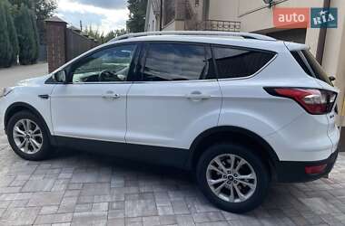 Внедорожник / Кроссовер Ford Kuga 2019 в 