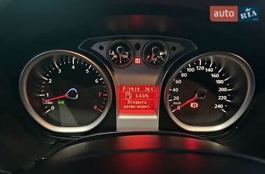Внедорожник / Кроссовер Ford Kuga 2010 в 