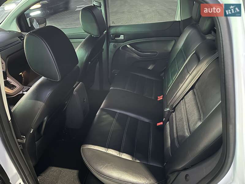 Внедорожник / Кроссовер Ford Kuga 2010 в Одессе