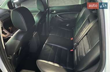 Внедорожник / Кроссовер Ford Kuga 2010 в 