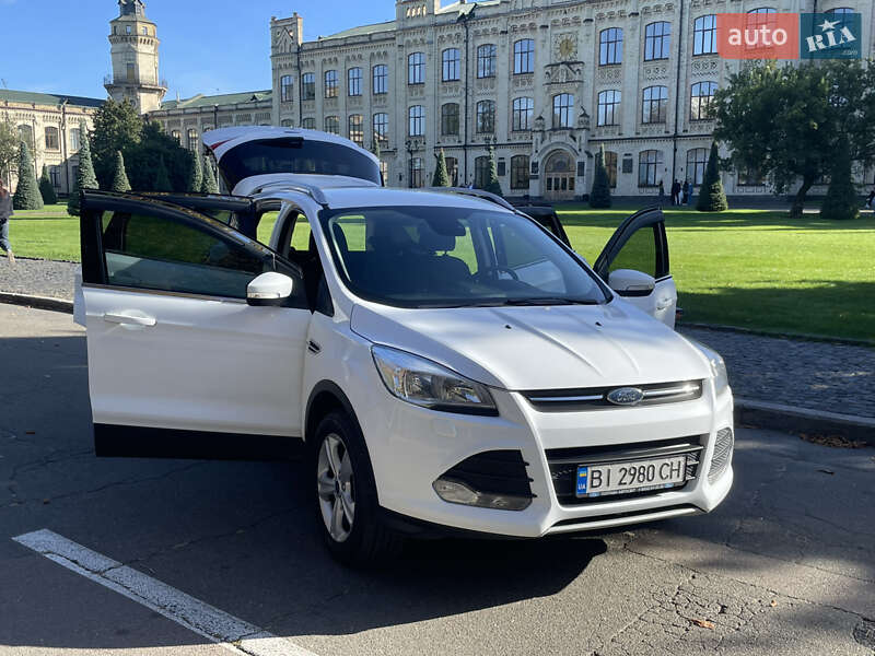 Внедорожник / Кроссовер Ford Kuga 2016 в Киеве