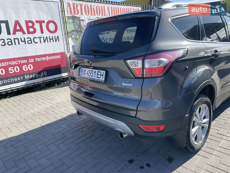 Позашляховик / Кросовер Ford Kuga 2019 в Шепетівці