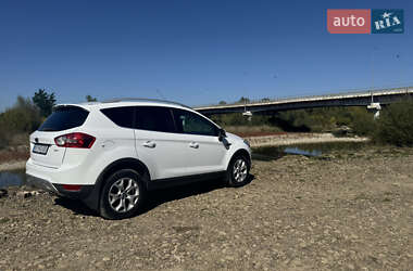 Внедорожник / Кроссовер Ford Kuga 2010 в 