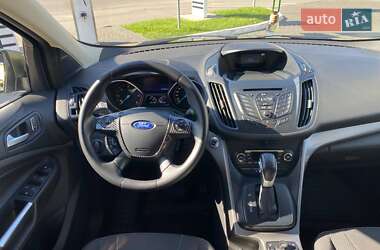 Внедорожник / Кроссовер Ford Kuga 2013 в 