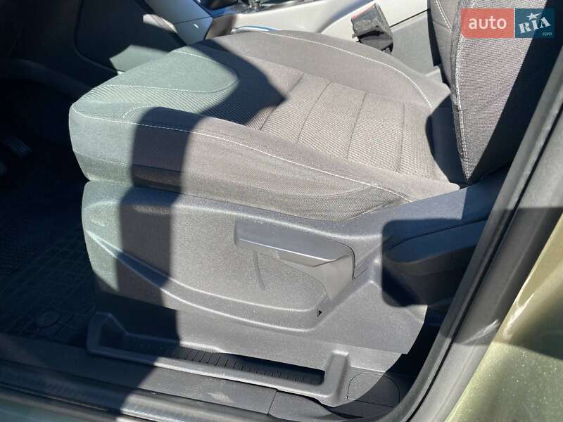 Внедорожник / Кроссовер Ford Kuga 2013 в Киеве