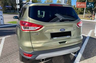 Внедорожник / Кроссовер Ford Kuga 2013 в 