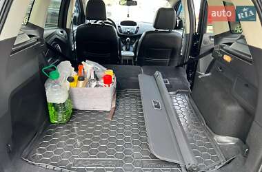 Внедорожник / Кроссовер Ford Kuga 2013 в 