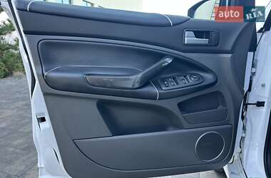 Внедорожник / Кроссовер Ford Kuga 2011 в 