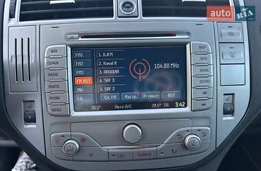 Внедорожник / Кроссовер Ford Kuga 2011 в 