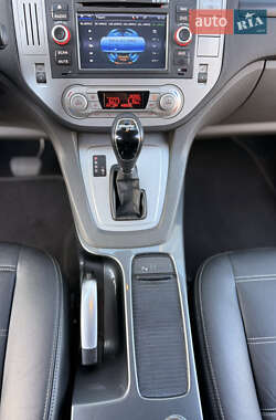 Внедорожник / Кроссовер Ford Kuga 2012 в 