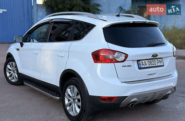 Внедорожник / Кроссовер Ford Kuga 2012 в 