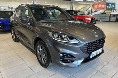 Внедорожник / Кроссовер Ford Kuga 2022 в 