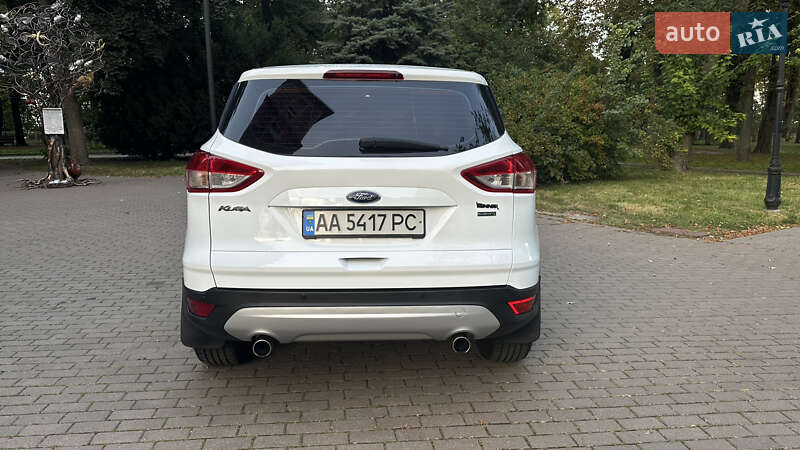 Внедорожник / Кроссовер Ford Kuga 2016 в Киеве