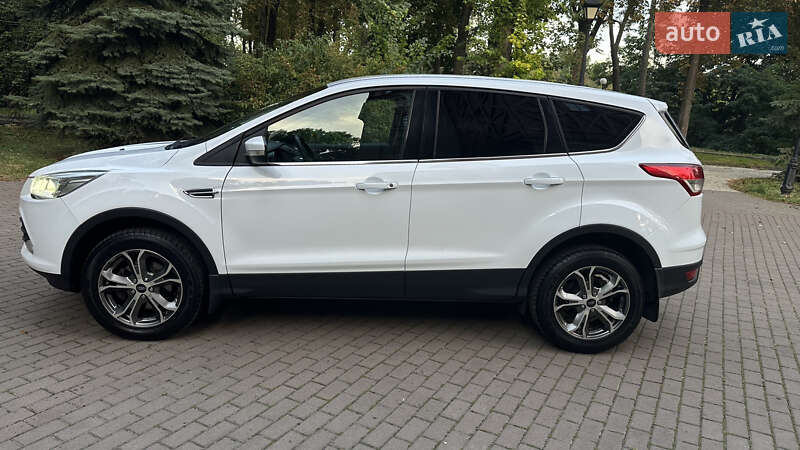 Внедорожник / Кроссовер Ford Kuga 2016 в Киеве