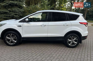 Внедорожник / Кроссовер Ford Kuga 2016 в 