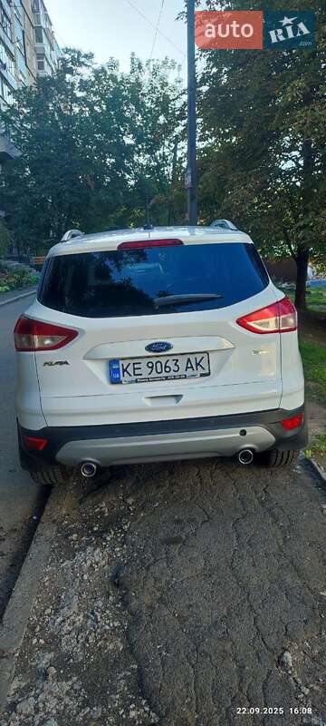Внедорожник / Кроссовер Ford Kuga 2016 в Кривом Роге