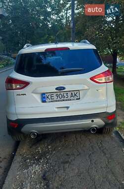 Внедорожник / Кроссовер Ford Kuga 2016 в 