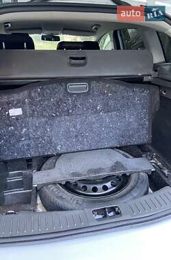 Внедорожник / Кроссовер Ford Kuga 2010 в 
