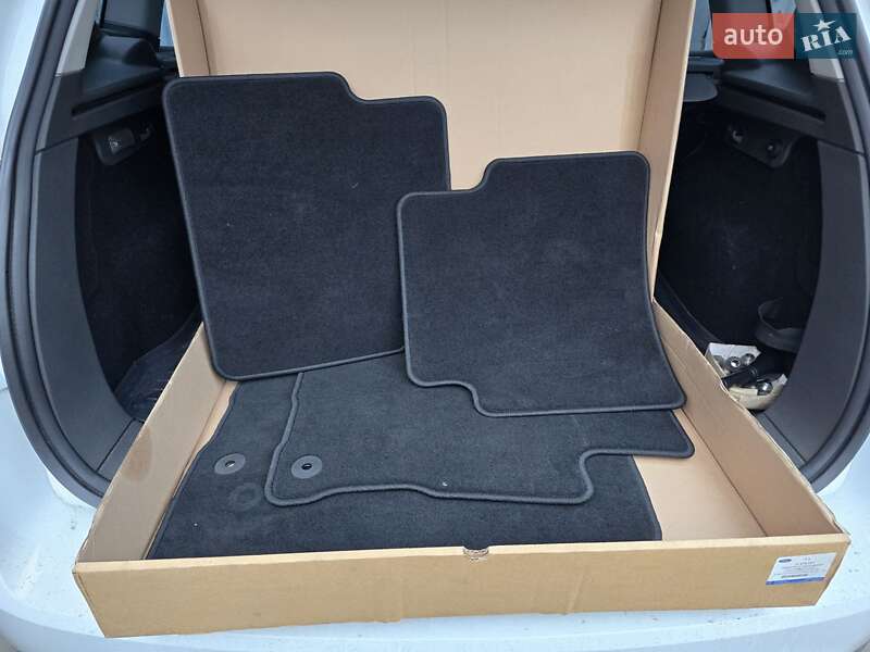 Внедорожник / Кроссовер Ford Kuga 2010 в Киеве фото 19 Внедорожник / Кроссовер Ford Kuga 2010 в Киеве