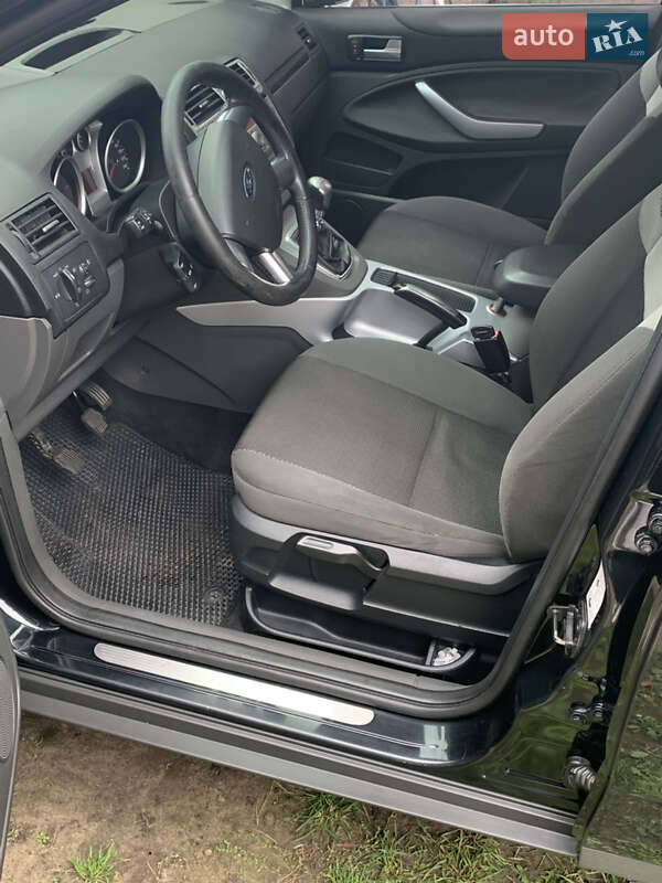 Внедорожник / Кроссовер Ford Kuga 2011 в Сумах