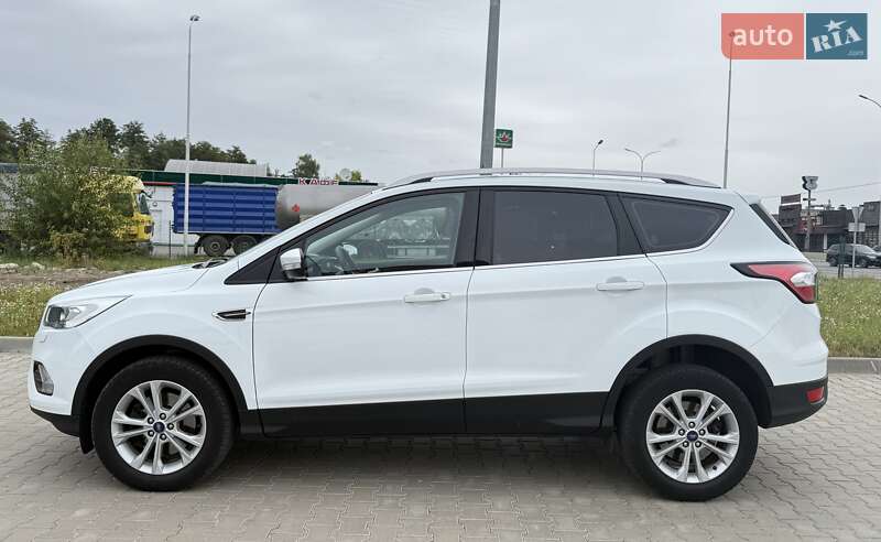 Внедорожник / Кроссовер Ford Kuga 2019 в Киеве