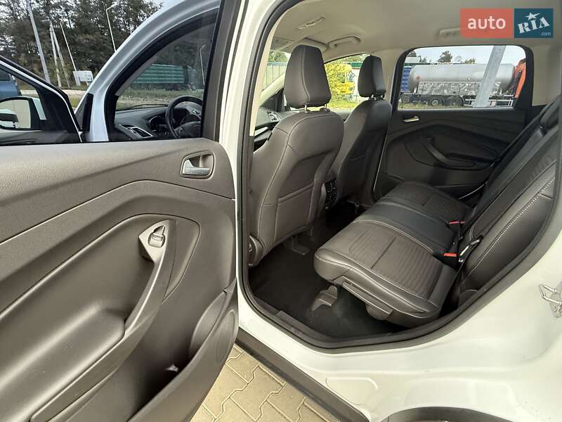 Внедорожник / Кроссовер Ford Kuga 2019 в Киеве