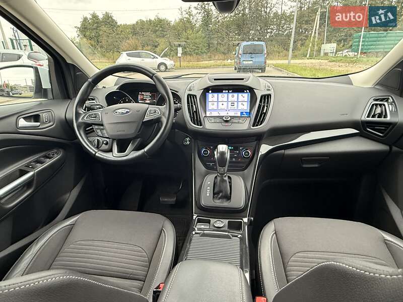 Внедорожник / Кроссовер Ford Kuga 2019 в Киеве