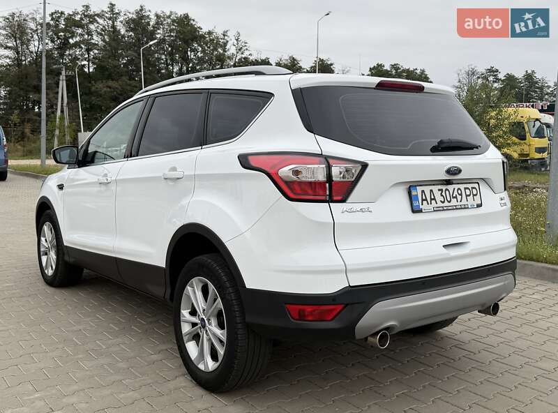 Внедорожник / Кроссовер Ford Kuga 2019 в Киеве