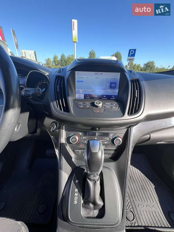 Внедорожник / Кроссовер Ford Kuga 2019 в Киеве