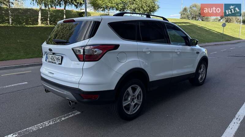 Внедорожник / Кроссовер Ford Kuga 2017 в Киеве